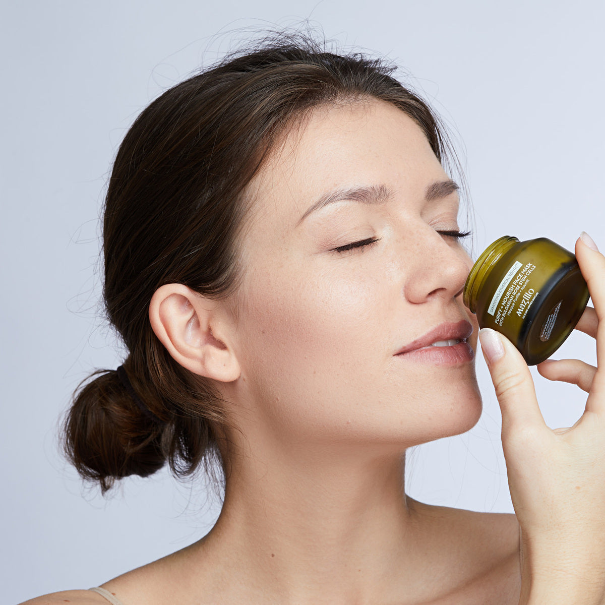 Samodiva’s Ethereal Youth Purify+Nourish Face Mask Model Smelling