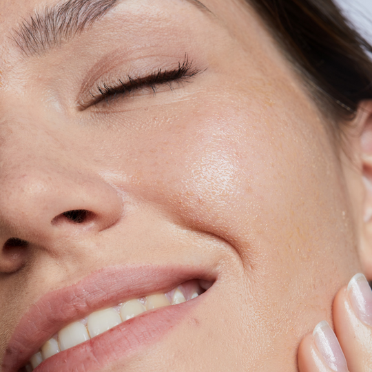How to Love Your Skin: 5 Confidence Tips for Skin Positivity